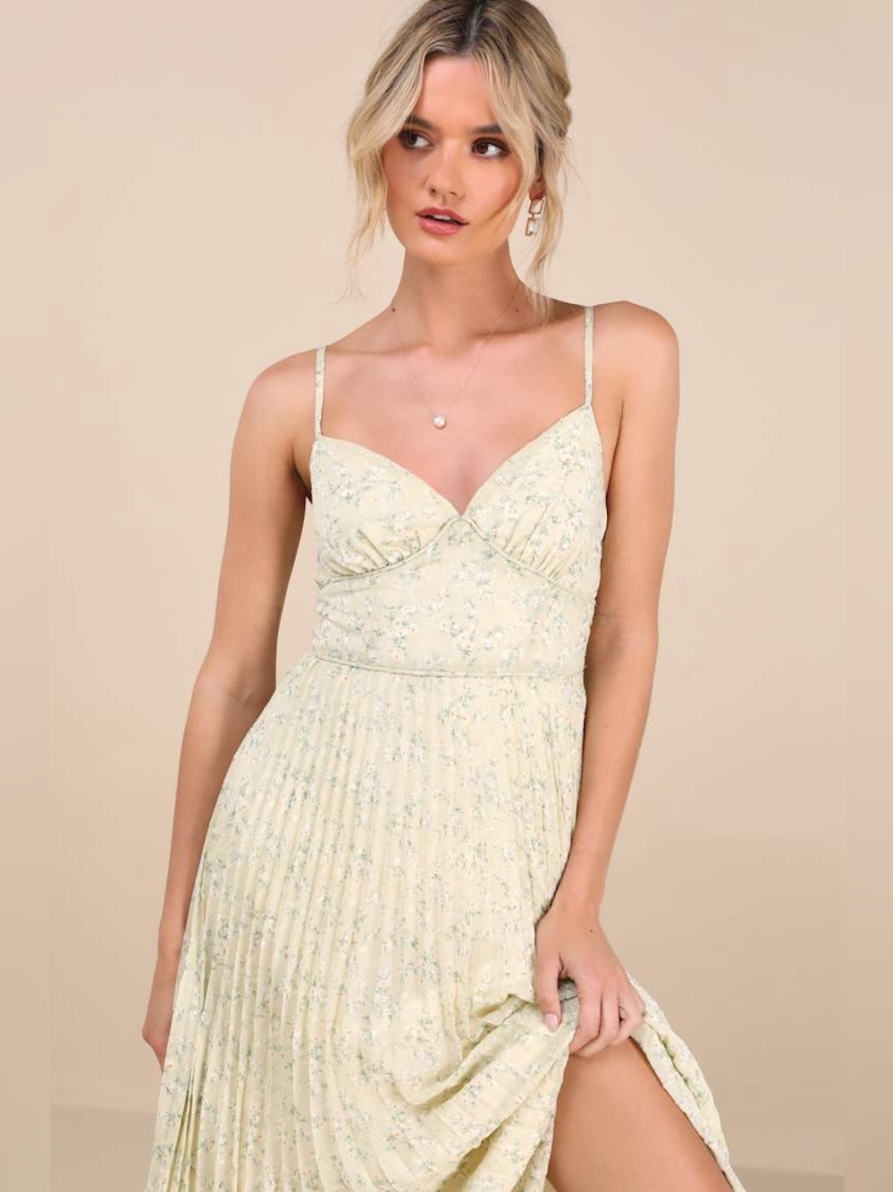 Darling Favorite Yellow Floral Sleeveless Pleated Midi Dress - Picture 3 of 6